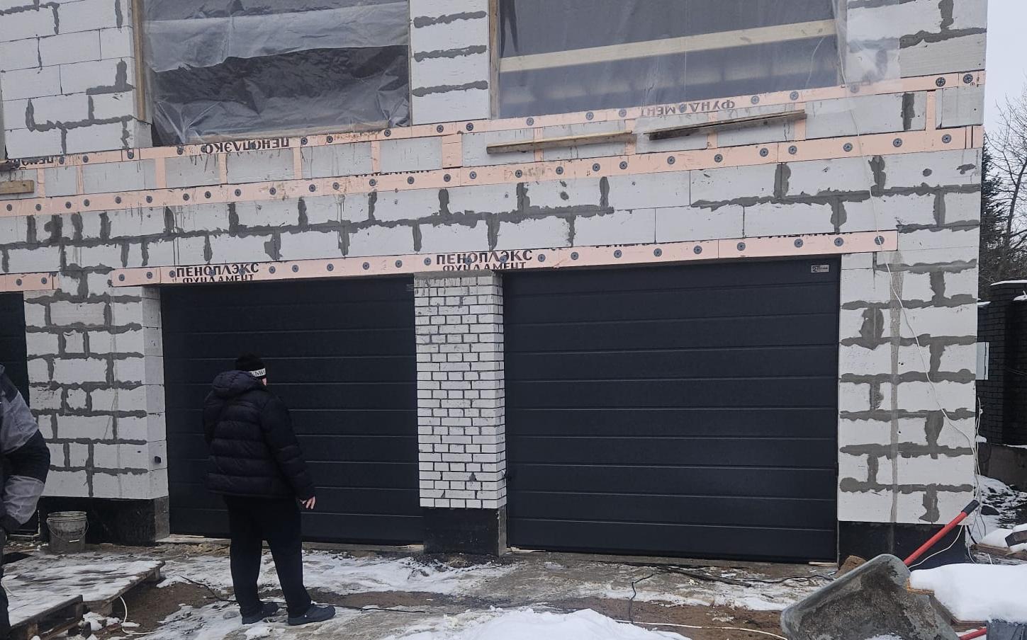 Ломоносов. Ворота серии Prestige в цвете антрацит