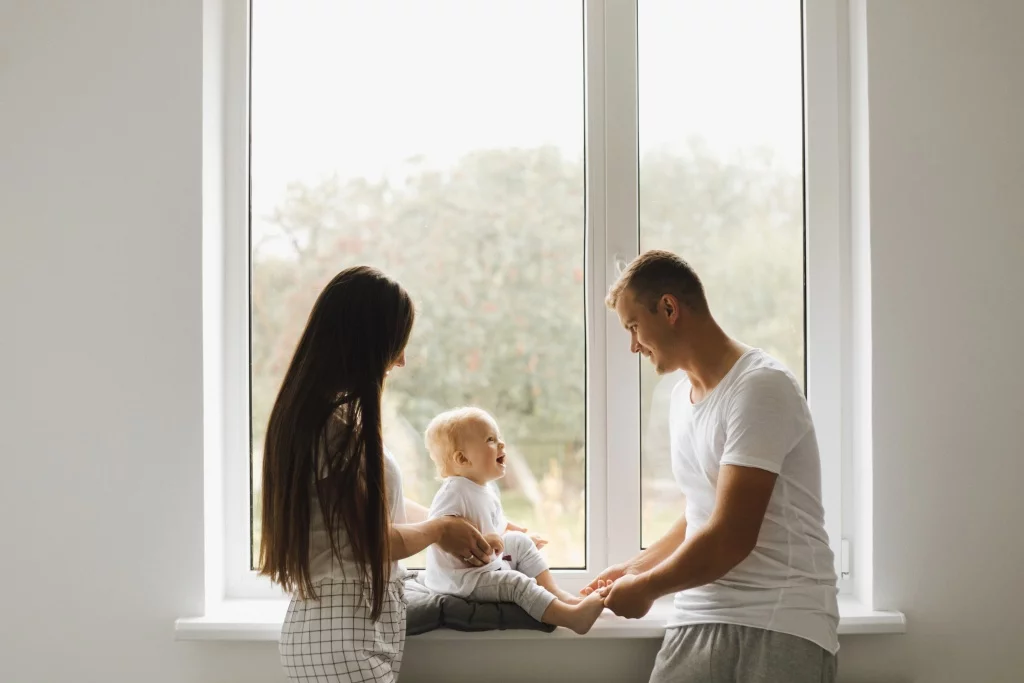 mom-and-dad-play-with-their-little-son.jpg